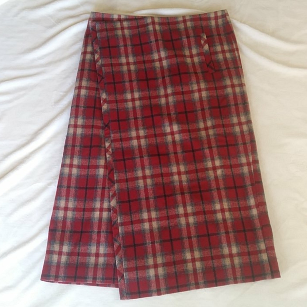 Eddie Bauer Wool Skirt---Size Petite 10